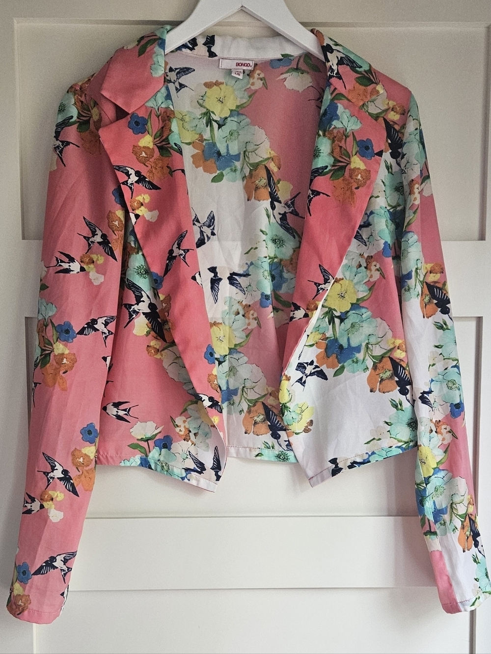 BONGO Floral Pink & White Open Cropped Blazer Sz Large